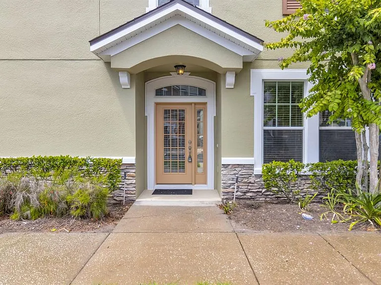 1041 Laurel Ridge Ln — Photo 30
