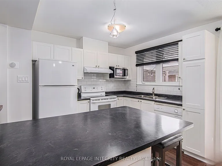 118 Monterey Dr — Photo 6