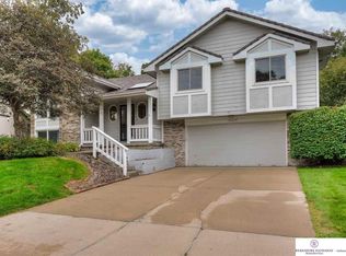 15625 Hickory St, Omaha, NE 68130