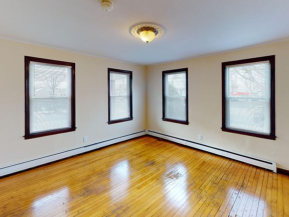 5th image of 1180 Main St #1