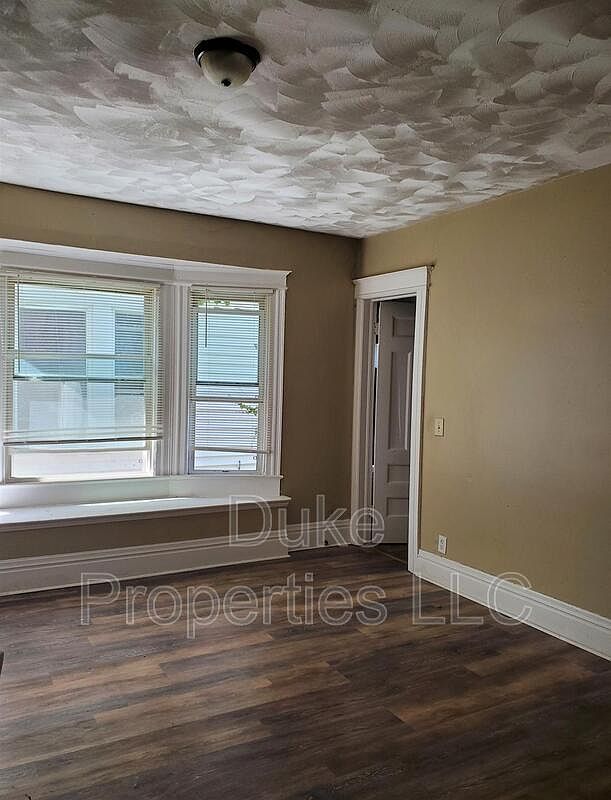 487 Alexander St APT 3, Rochester, NY 14605 | Zillow