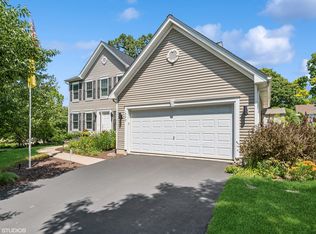 1342 Oak Ridge Ln, Montgomery, IL 60538