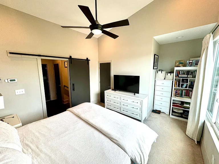 246 Domain Way — Photo 8