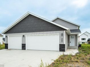 6017 80th Ave S, Horace, ND 58047