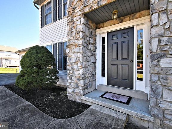 4th image of 306 Kingston Dr