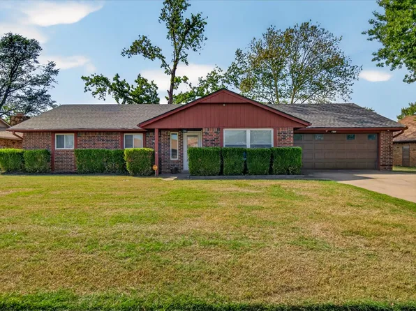 805 Castle Rd, Bartlesville, OK 74006
