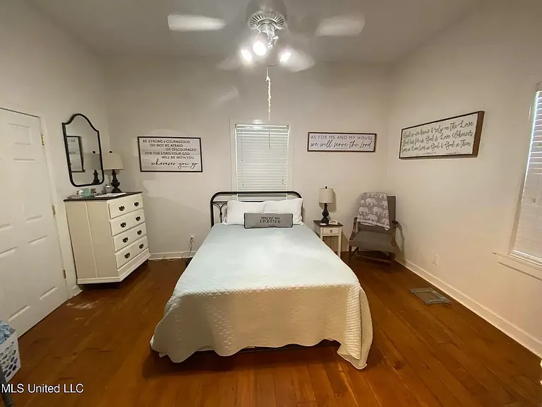 1108 Live Oak Ave — Photo 10
