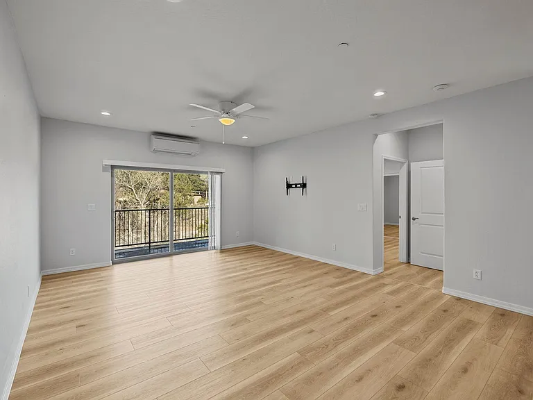 Cala Luxury Apartments — Photo 59