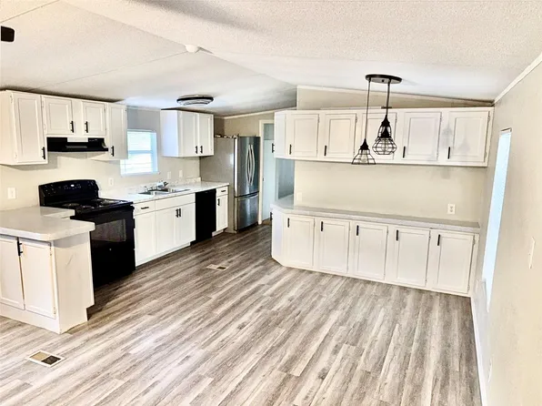 750 Oak Mdws, San Marcos, TX 78666