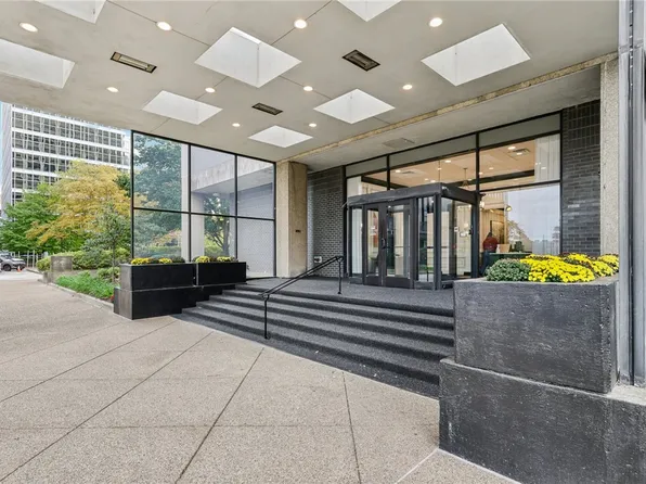 112 Washington Pl APT 10C, Pittsburgh, PA 15219