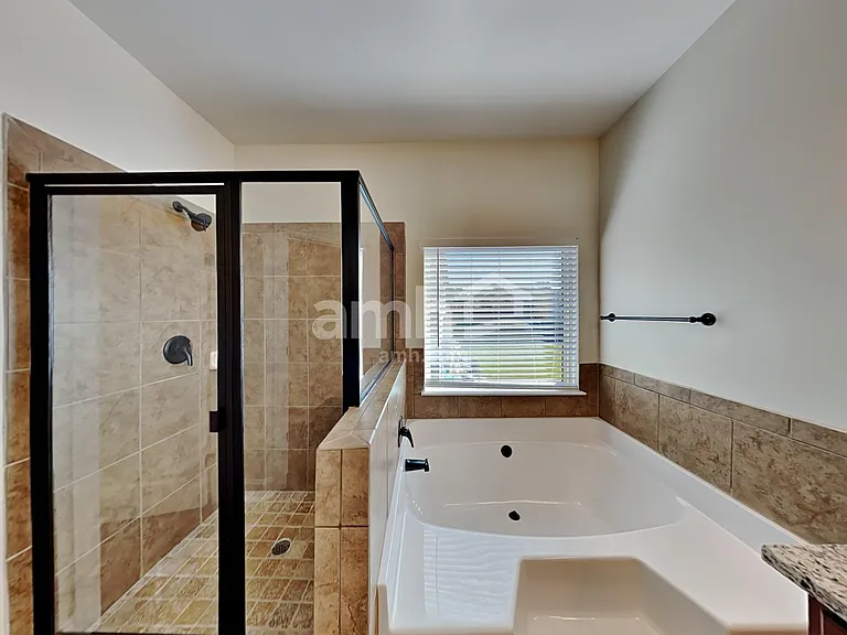5015 Rialto Way — Photo 12