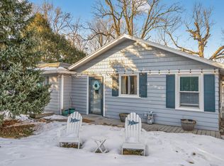5206 Drummond Rd, Mound, MN 55364