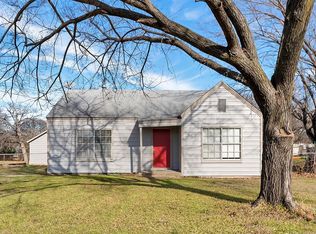 229 Ridgeway Ave, Azle, TX 76020