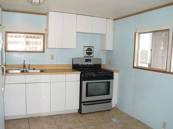 3rd image of 3478 Fort McHenry Dr