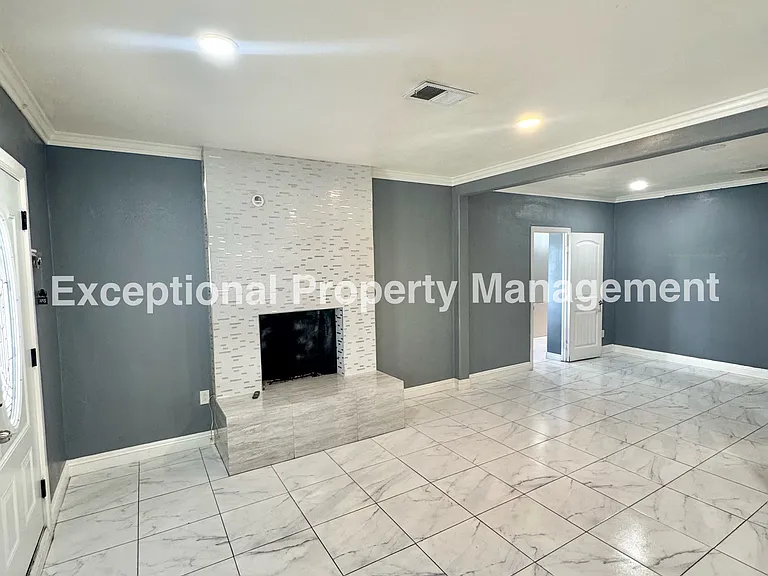 8047 Laurel Ave — Photo 5