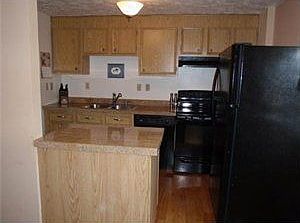 4th image of 501 Crestwood Ct