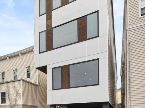 (undisclosed Address), West New York, NJ 07093