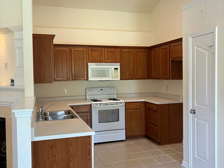 14025 Sugar Oats Ln — Photo 7