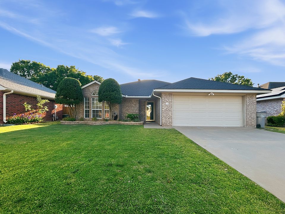 1st image of 11 Periwinkle Dr