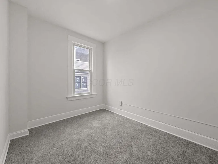 550 W Town St #550 — Photo 15