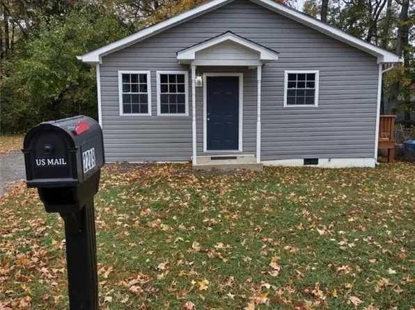 2209 Trenton St, Hopewell, VA 23860