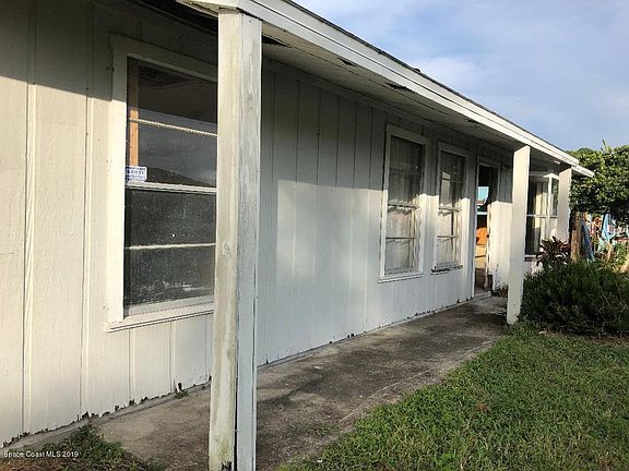 3rd image of 1343 Waffle St SE #15