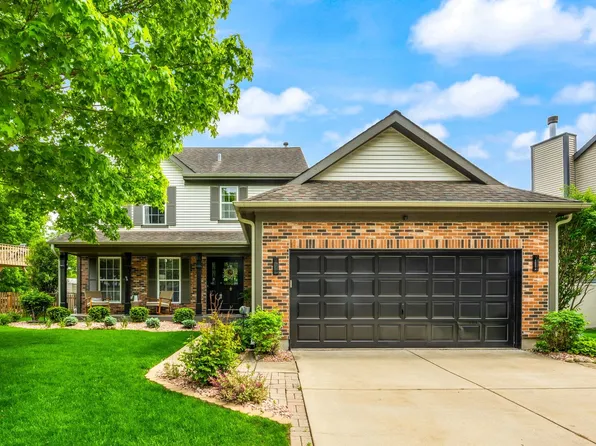1091 Clover Hill Ln, Elgin, IL 60120