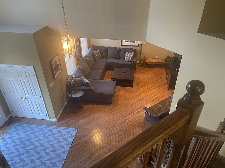 1006 Glendevon Dr — Photo 11