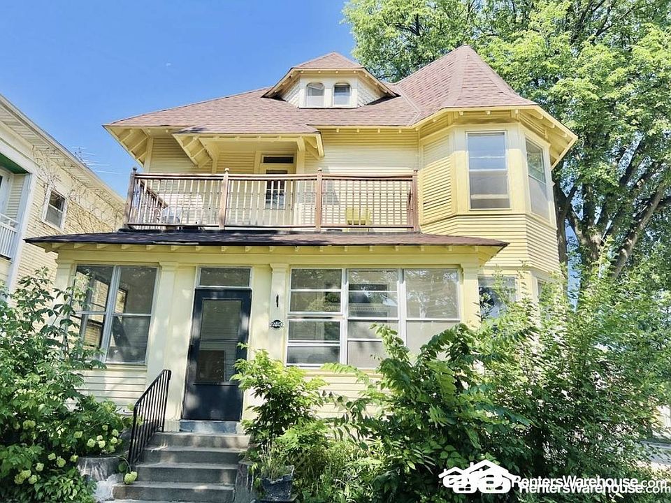 1st image of 2700 Dupont Ave S APT 1