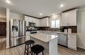 3 bed, 2.0 bath, 1721 sqft, $2,250 — Photo 4