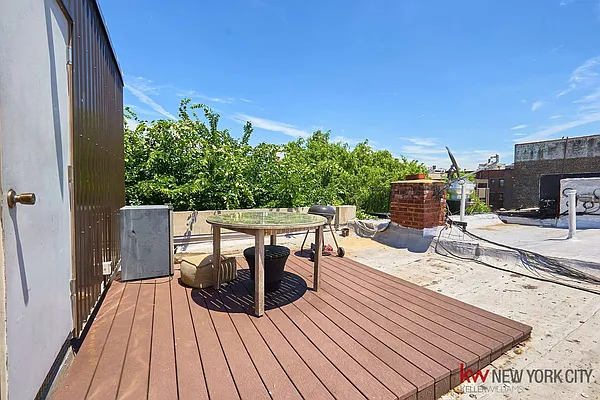 Rented by Keller Williams NYC | media 15