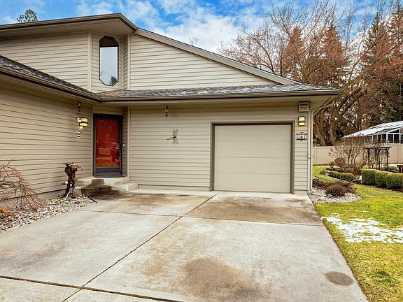 3rd image of 707 W Briar Cliff Ct