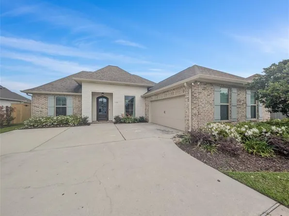 105 Cove Pointe Dr, Luling, LA 70070