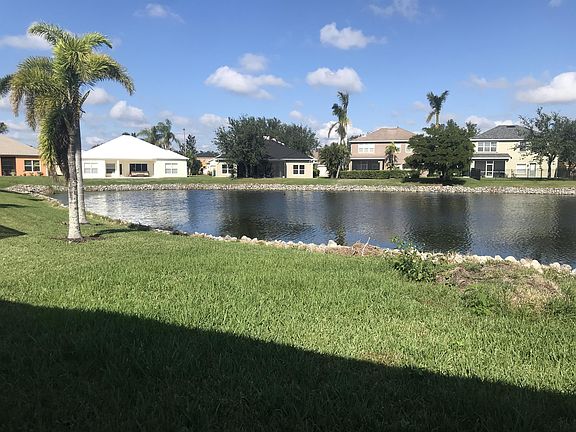 4th image of 2755 Suncoast Lakes Blvd