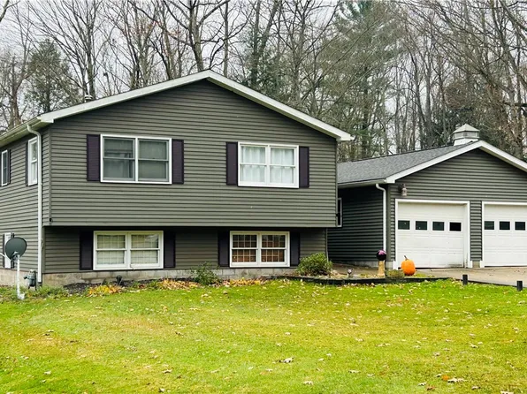908 East St, Waterford, PA 16441