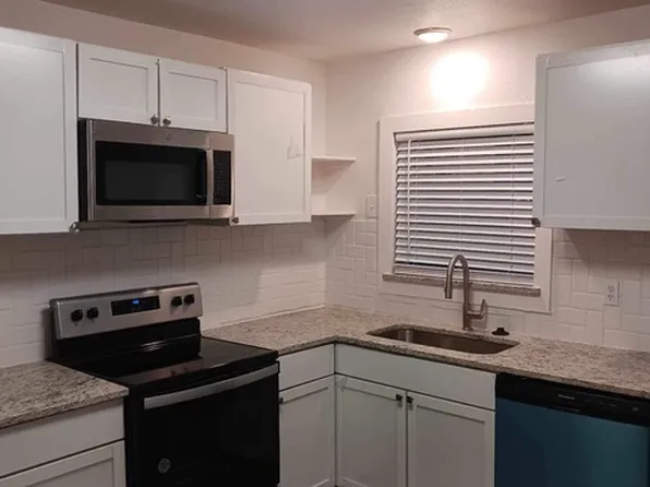 706 E Acheson Rd, Denison, TX 75021