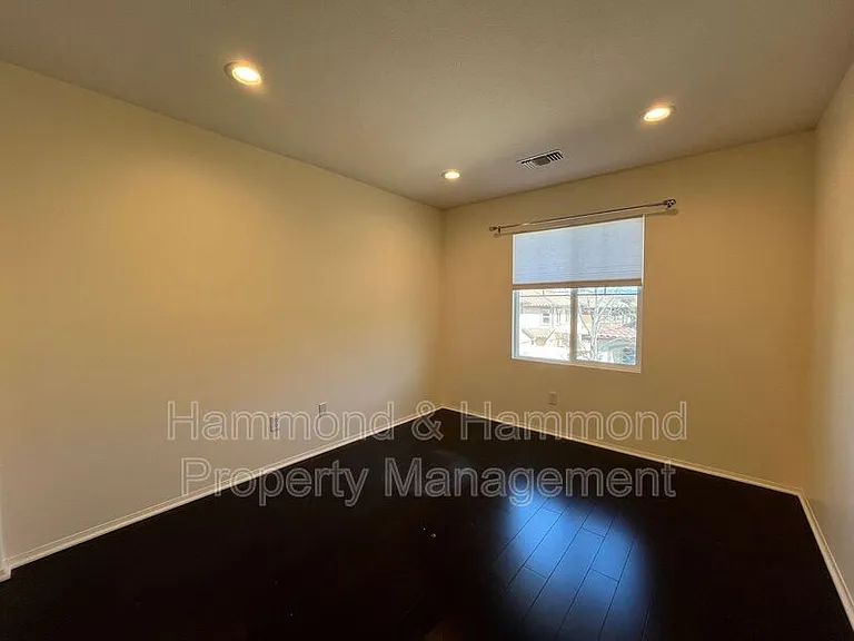 3806 Cayman Ct — Photo 14