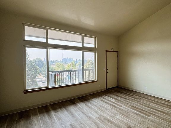 5th image of 88 Lincoln St APT C-6