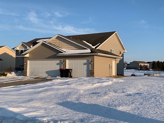 2nd image of 1221 Pheasant Ct
