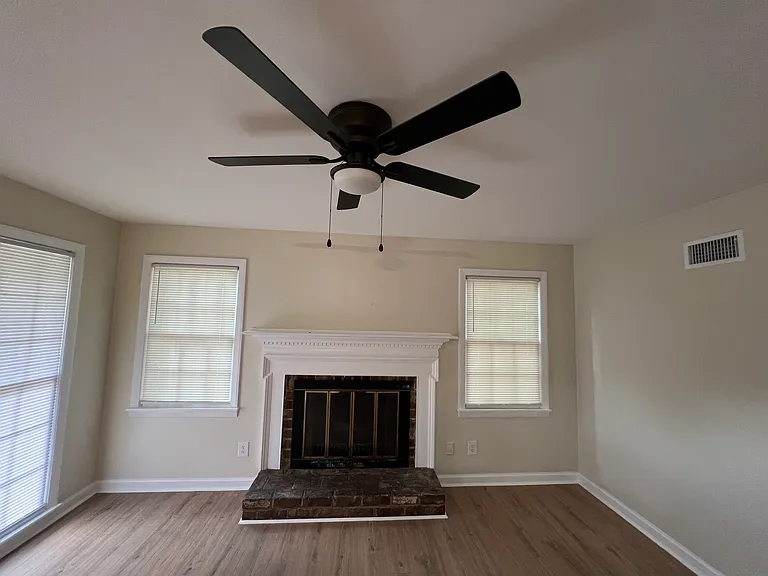 102 Juniper Cir — Photo 8