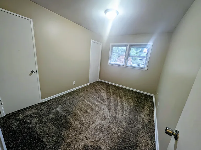 28921 Birchwood St — Photo 8