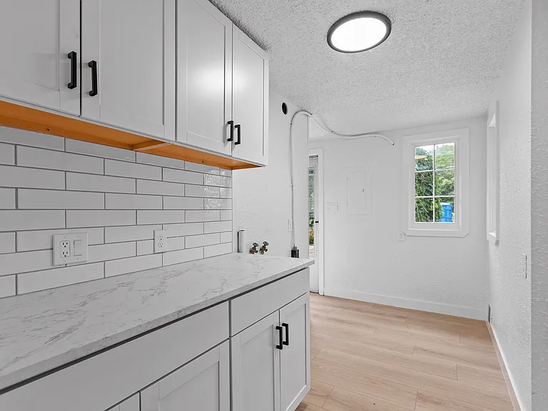 1037 N Cleveland Ave — Photo 11