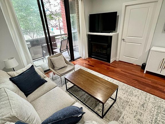 3rd image of 1200 N Hartford St APT 210