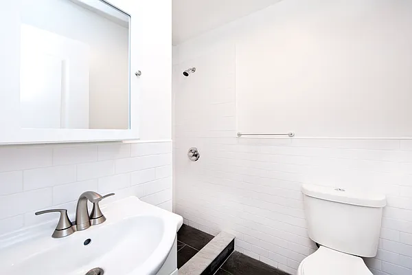 Rented by R New York | media 19