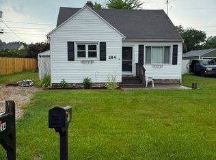 284 Fairfax Rd, Vermilion, OH 44089