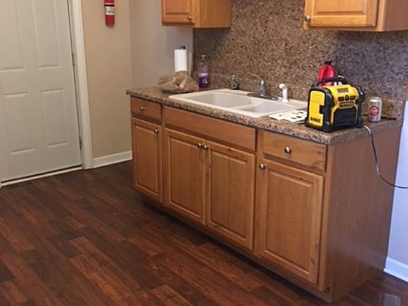 4th image of 505 S 4th St APT 4