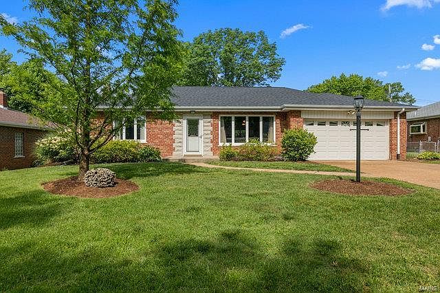 1st image of 9835 Knollshire Dr