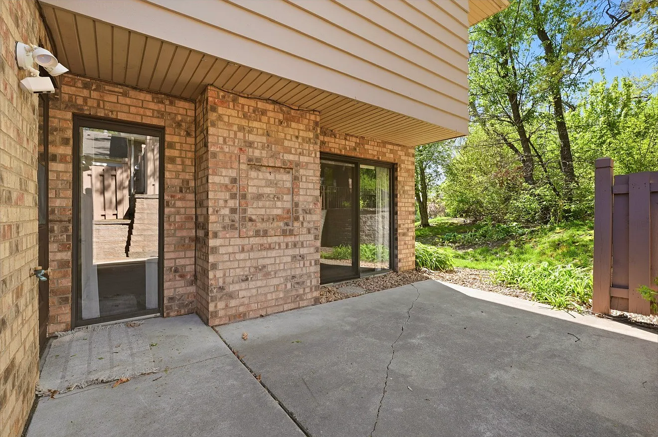 3 bed, 2.5 bath, 1352 sqft, $2,750 — Photo 1