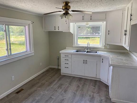 4th image of 2255 County Road 612