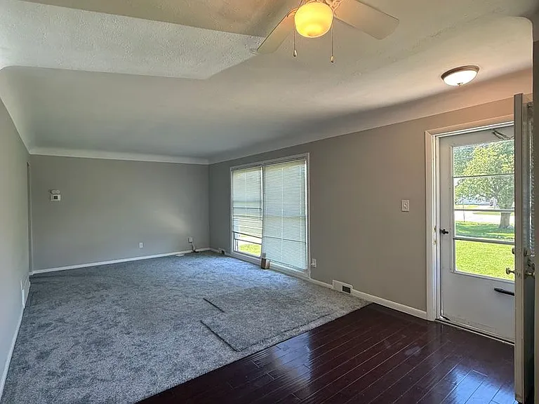6840 Middlebrook Blvd — Photo 7
